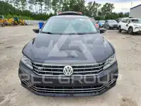 2017 Volkswagen Passat фото