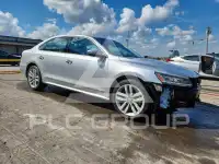 2017 Volkswagen Passat photo