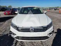 2017 Volkswagen Passat photo