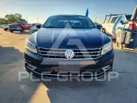 2017 Volkswagen Passat фото