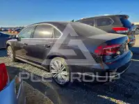 2017 Volkswagen Passat photo