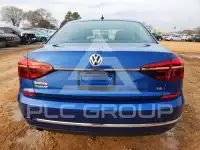 2017 Volkswagen Passat фото