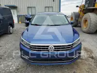 2017 Volkswagen Passat photo