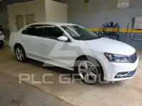 2017 Volkswagen Passat фото