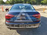 2017 Volkswagen Passat photo
