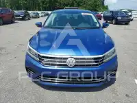 2017 Volkswagen Passat фото