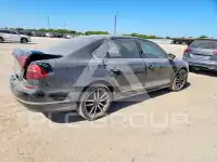 2017 Volkswagen Passat photo
