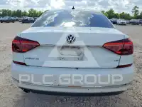 2017 Volkswagen Passat фото