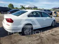 2017 Volkswagen Passat фото