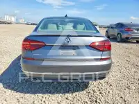 2017 Volkswagen Passat photo