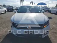 2017 Volkswagen Passat фото