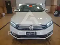 2017 Volkswagen Passat фото