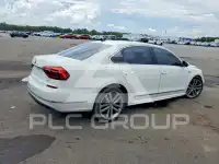 2017 Volkswagen Passat photo