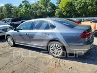 2017 Volkswagen Passat фото