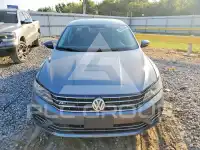2017 Volkswagen Passat photo