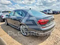 2017 Volkswagen Passat фото