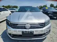 2017 Volkswagen Passat фото