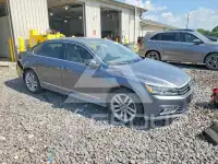 2017 Volkswagen Passat photo
