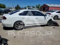 2017 Volkswagen Passat фото