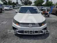 2017 Volkswagen Passat photo