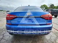 2017 Volkswagen Passat фото