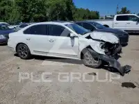 2017 Volkswagen Passat фото