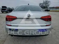 2017 Volkswagen Passat photo