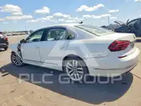 2017 Volkswagen Passat фото