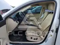 2017 Volkswagen Passat фото