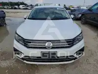 2017 Volkswagen Passat фото