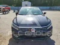 2017 Volkswagen Passat photo