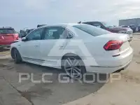 2017 Volkswagen Passat photo