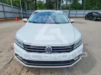 2017 Volkswagen Passat фото