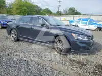 2017 Volkswagen Passat photo