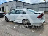 2017 Volkswagen Passat фото