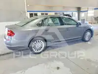 2017 Volkswagen Passat фото