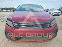 2017 Volkswagen Passat фото
