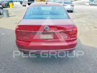 2017 Volkswagen Passat photo