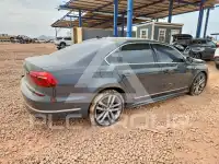 2017 Volkswagen Passat photo