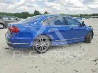 2017 Volkswagen Passat photo