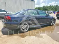 2017 Volkswagen Passat photo