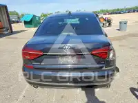 2017 Volkswagen Passat photo