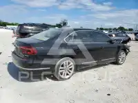 2017 Volkswagen Passat фото