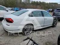 2017 Volkswagen Passat photo