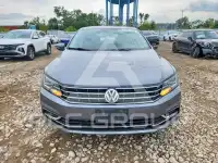 2017 Volkswagen Passat photo