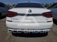 2017 Volkswagen Passat фото