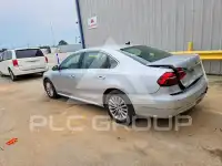 2017 Volkswagen Passat photo