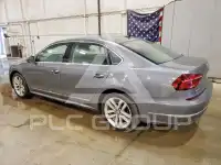 2017 Volkswagen Passat photo