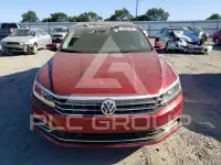 2017 Volkswagen Passat фото