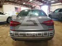2017 Volkswagen Passat фото